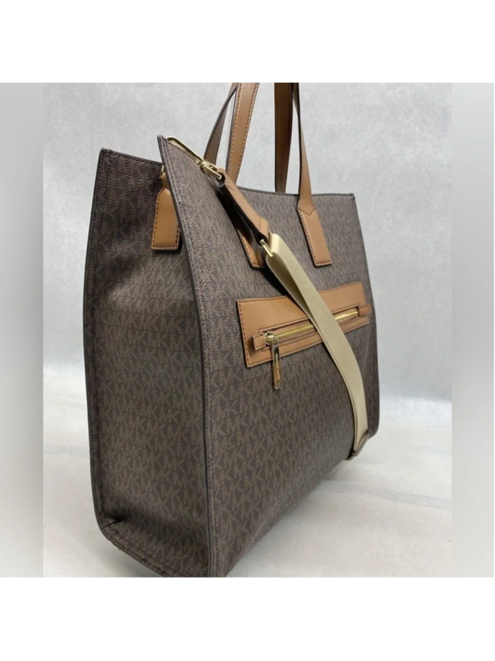 Michael Kors Kenly Large North South (NS) Tote Bag